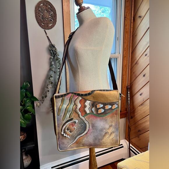 Anuschka Hand painted Leather Messenger Bag NWT - Picture 2 of 6